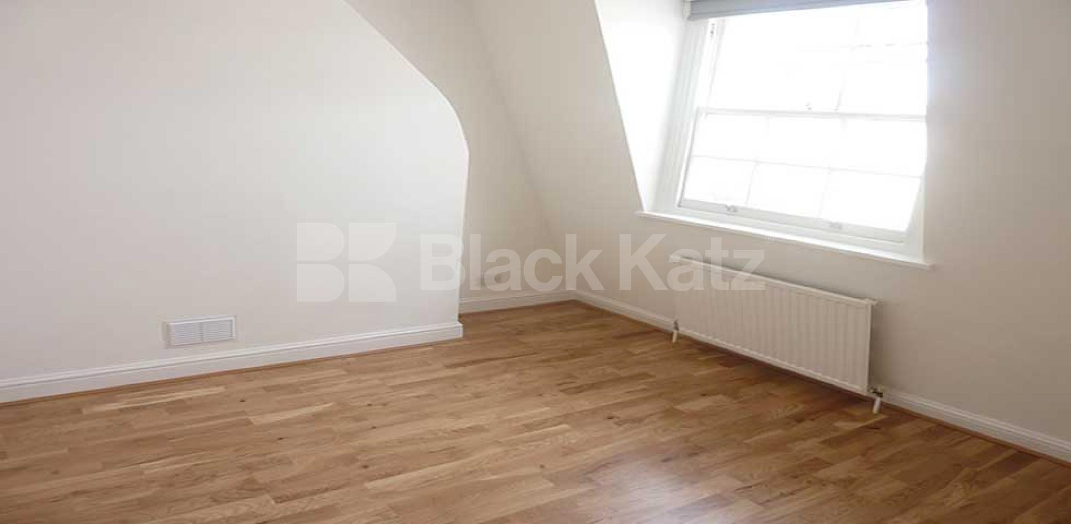 			4 BED/ 2BATH! , 4 Bedroom, 1 bath, 1 reception Flat			 Chepstow Road, BAYSWATER 